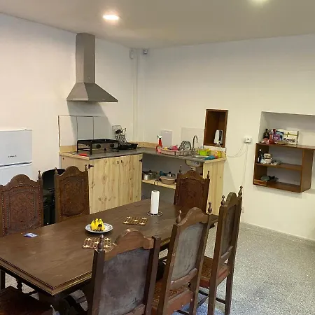 Hostel Casa Augusta 3 *